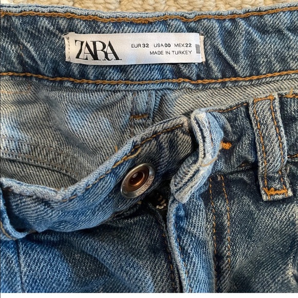 Zara distressed mom jeans - Picture 6 of 6